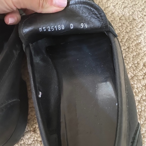 Men’s Ferragamo Leather Loafers Size 9.5 - Picture 4 of 6